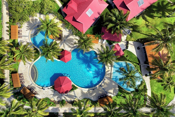 Outdoor pool, open 7:00 AM to 8:00 PM, pool umbrellas, sun loungers