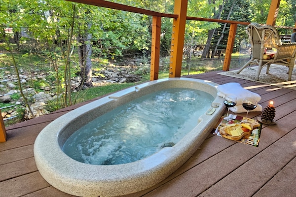 Bain à remous extérieur