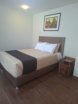 In-room safe, free WiFi