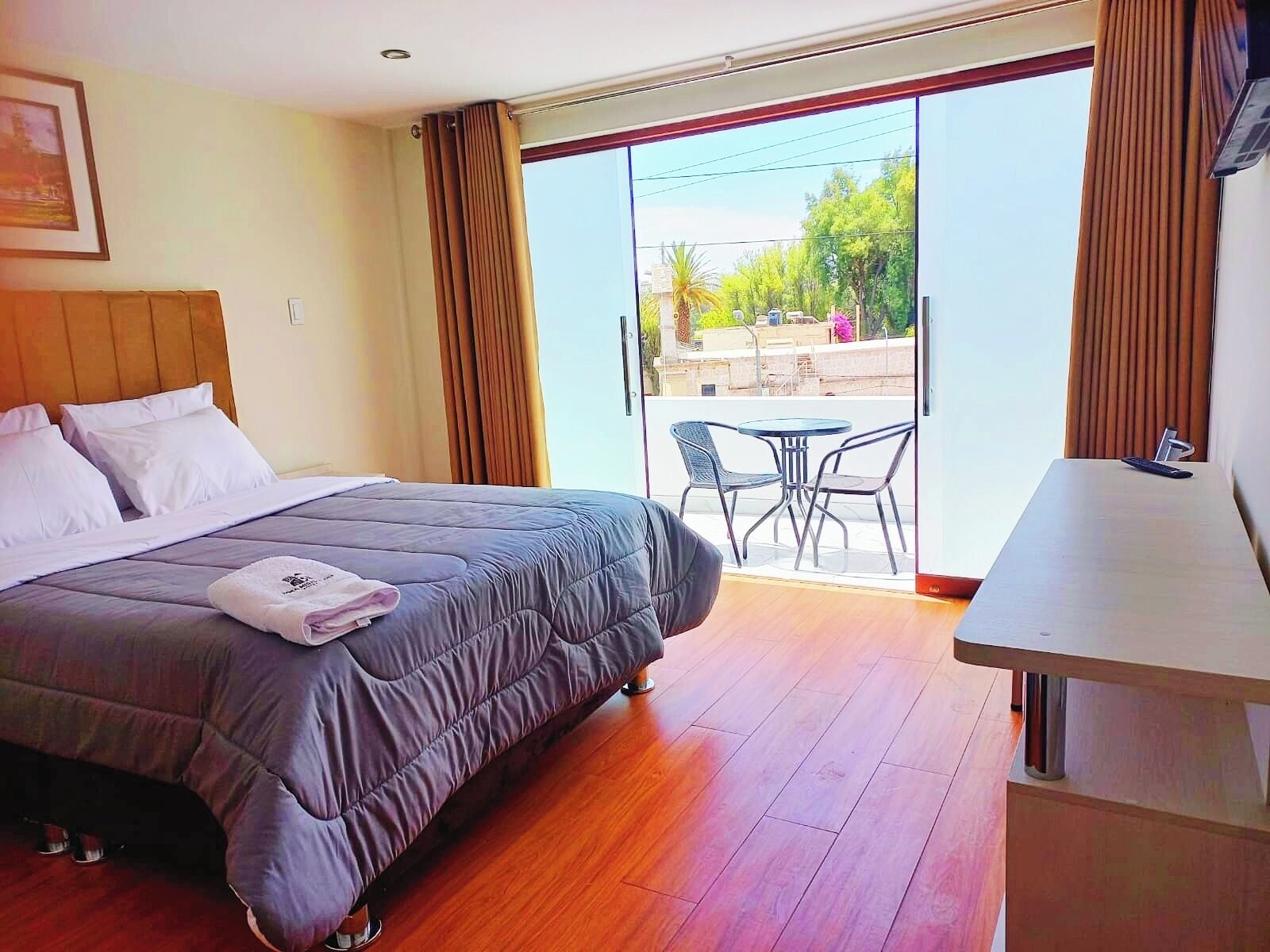 In-room safe, free WiFi, bed sheets