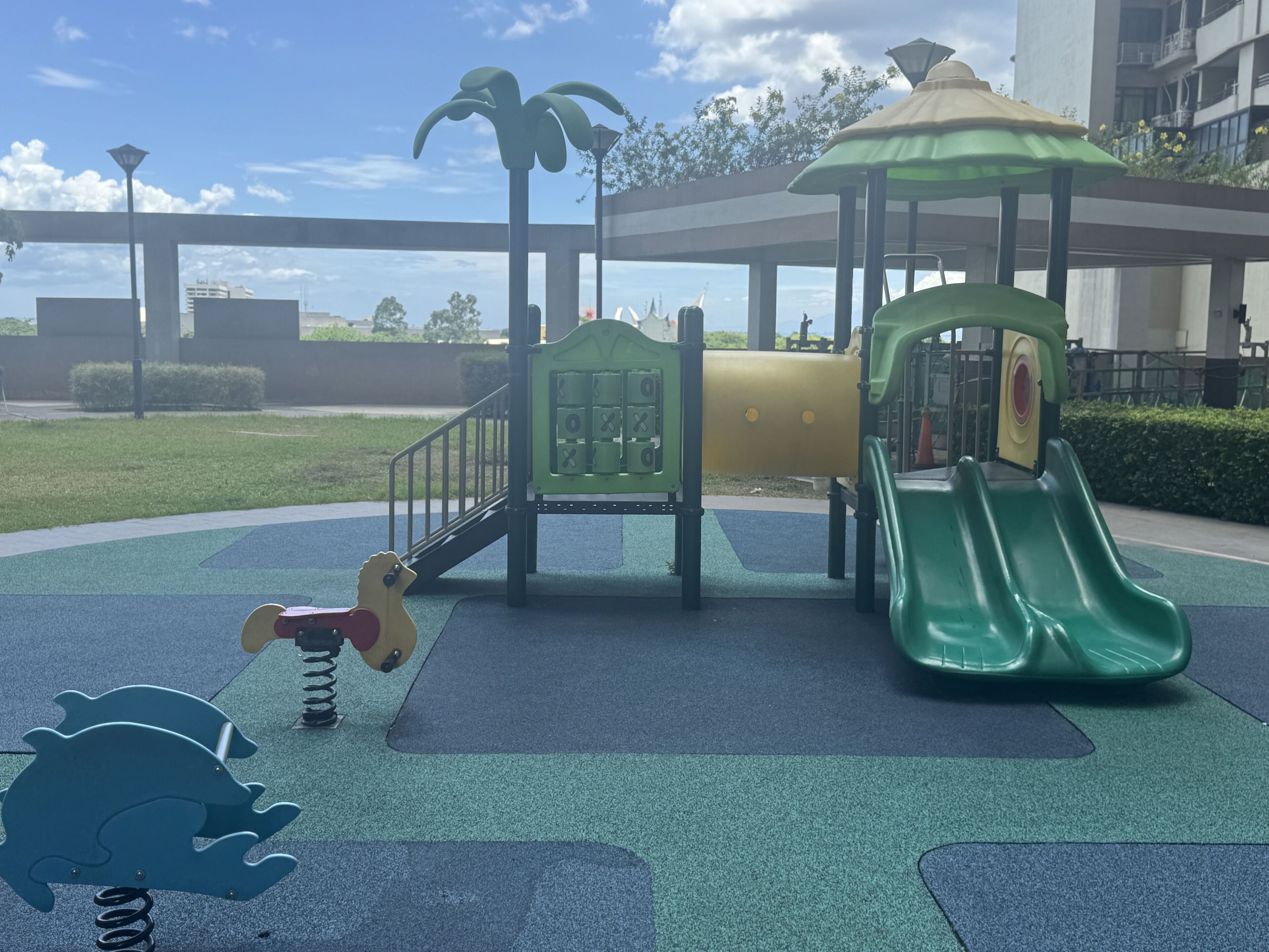 Außen-Kinderspielplatz