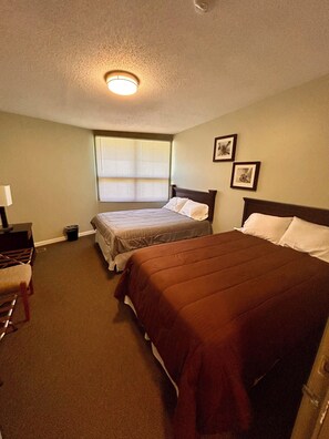 9 عدّة غرف نوم وملاءات أسرّة