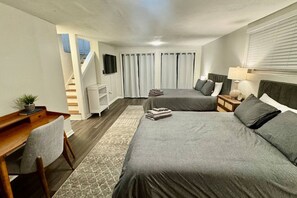 4 Schlafzimmer, Schreibtisch, Bügeleisen/Bügelbrett, WLAN