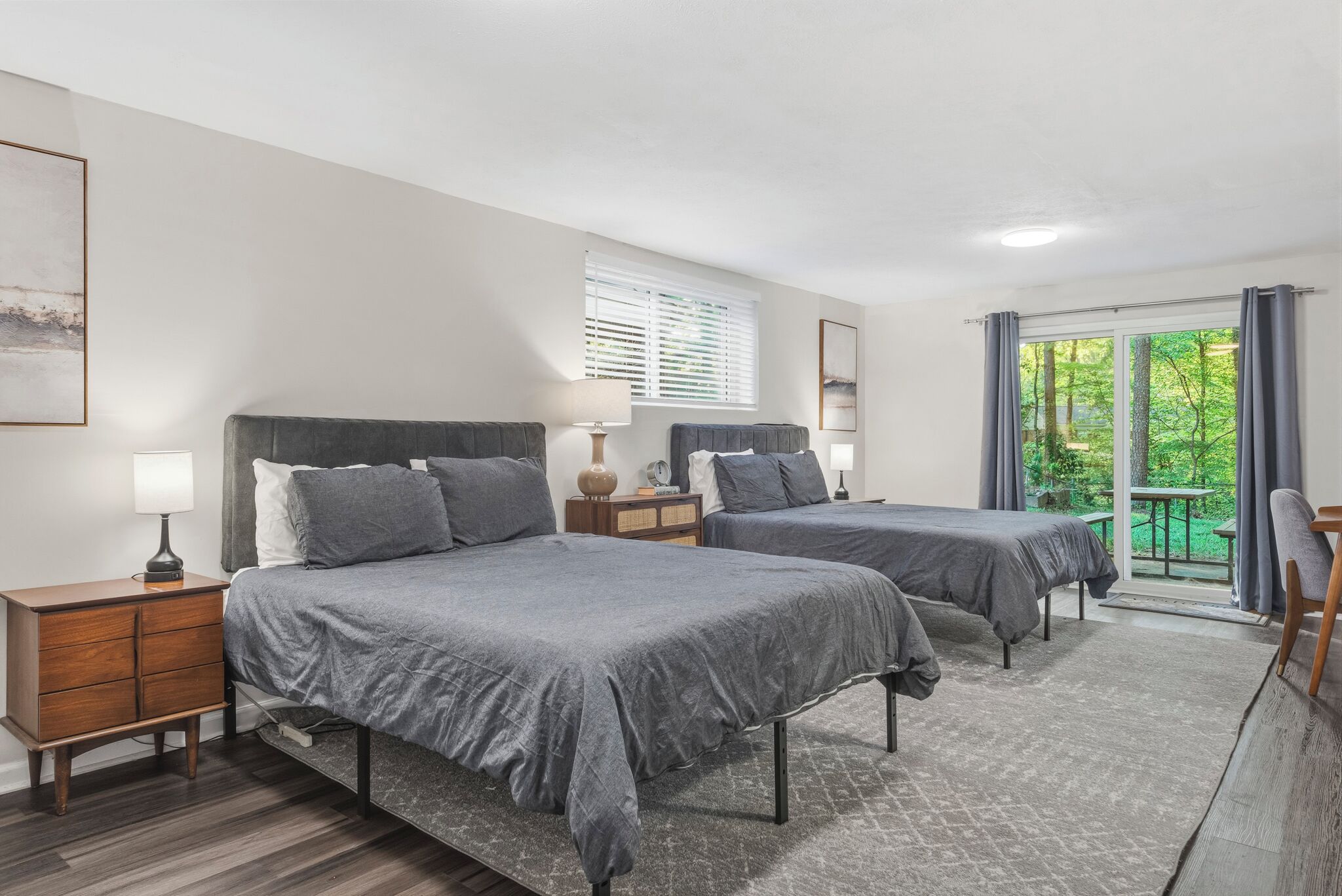 4 bedrooms, desk, iron/ironing board, WiFi