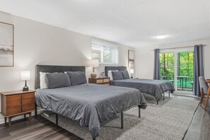 4 bedrooms, desk, iron/ironing board, WiFi