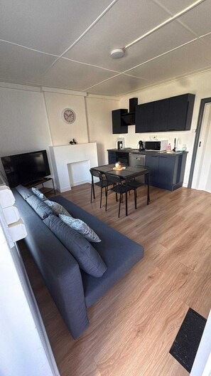 Living area - Maison Jardin airport Charleroi (Mons)