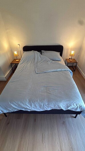 2 bedrooms, internet, bed sheets - Maison Jardin airport Charleroi (Mons)