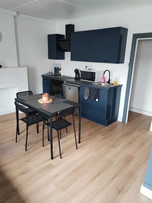 Dining - Maison Jardin airport Charleroi (Mons)