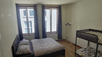 1 bedroom, iron/ironing board, internet, bed sheets