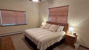 4 Schlafzimmer, Bügeleisen/Bügelbrett, kostenloses WLAN, Bettwäsche