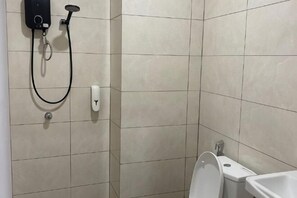 Bathroom - Sunshine Hotel (Bahau)