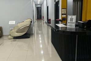 صورة غير مصنفة، 4 من 28، زرّ