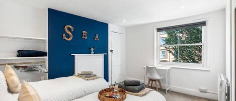 3 chambres, fer et planche à repasser, Wi-Fi gratuit, draps fournis