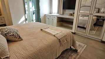 1 bedroom, iron/ironing board, WiFi