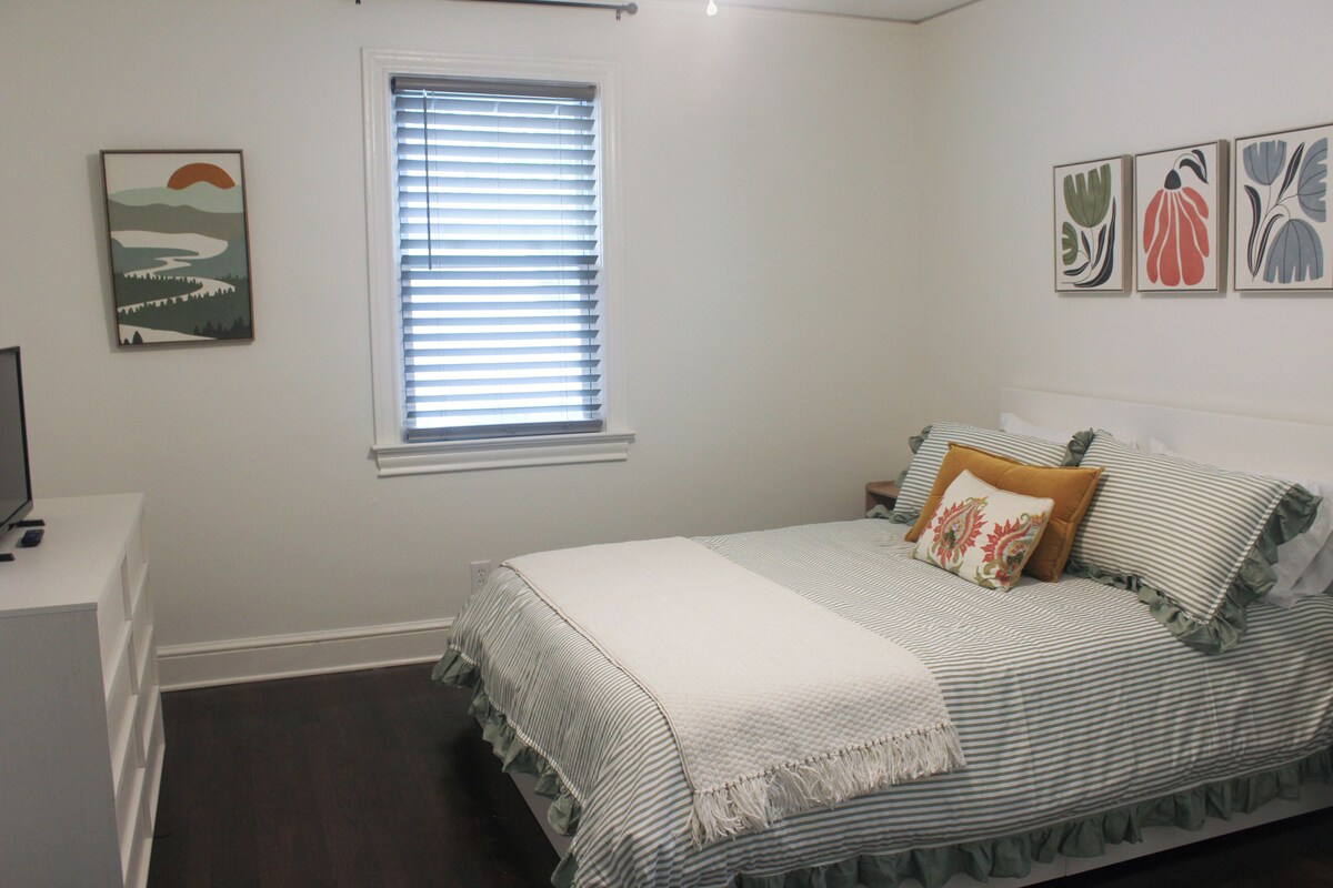 Photo 11 of Just updated! Downtown Greer house. Walk to downtown shops. Fenced in backyard
