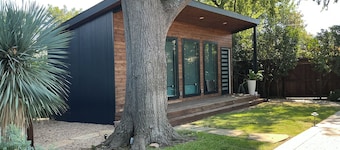 Charming 1-bedroom cabin in adorable Dallas - Preston Hollow-with AC