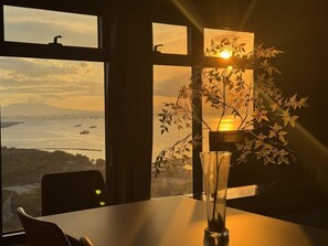 Dining - Levi&Moon's Haven in the Sky 2Bath (Pasay City)