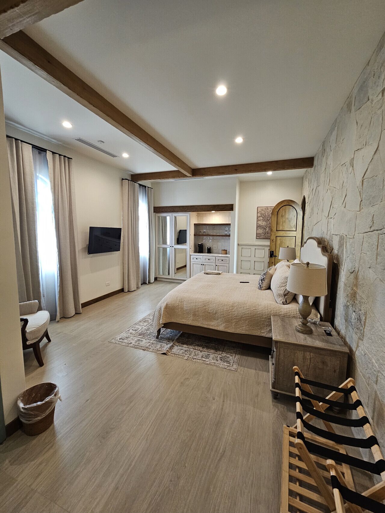 1 bedroom, iron/ironing board, WiFi