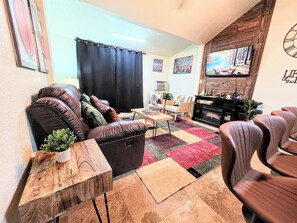 Smart TV - Clearwater Lake Escape (Hot Springs, AR)