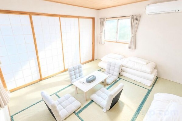 Unclassified image, 1 of 45, button - Minami Otaru House Sakaimachi (Otaru)