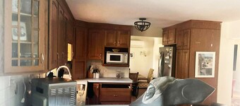 Charming 2-bedroom house in fabulous Kingston close to everything