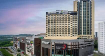 Paradigm Residences 1 BR, above Paradigm Mall ,up to 5 Person