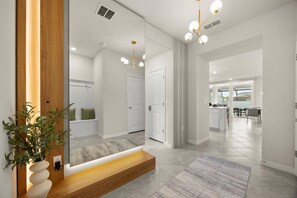 Interior - 5 BD/ 4.5 BA/ Windsor Cay (16192 PF) (Clermont)