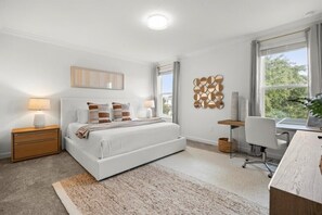 6 bedrooms, iron/ironing board, WiFi, bed sheets - 6 Bedrooms/ 5 Bathrooms/ Champions Gate (601 SB) (Davenport)