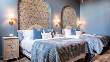 2 chambres, bureau, fer et planche à repasser, lit parapluie