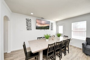 Dining - East Houston House with Pool near Downtown (Houston)