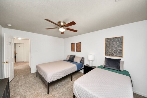 East Houston House with Pool near Downtown