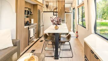 Microwave, oven, stovetop, coffee/tea maker