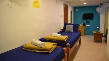 Economy-Zweibettzimmer | Zimmersafe, schallisolierte Zimmer, Bügeleisen/Bügelbrett