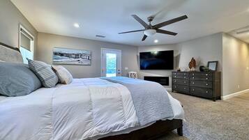 3 habitaciones, escritorio, tabla de planchar con plancha y wifi