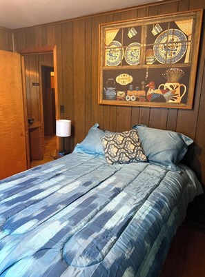 3 bedrooms, bed sheets