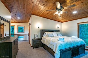 7 bedrooms, free WiFi