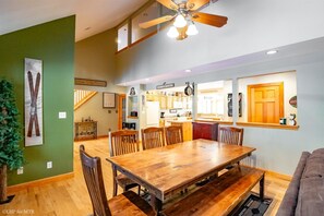 Dining - Fiddlehead - 423 Bobcat Road (Davis)