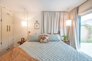 Iron/ironing board, WiFi, bed sheets - Braley House • Bright 3BR Home w/ Yard + Patio, Near Downtown Midland (Midland)