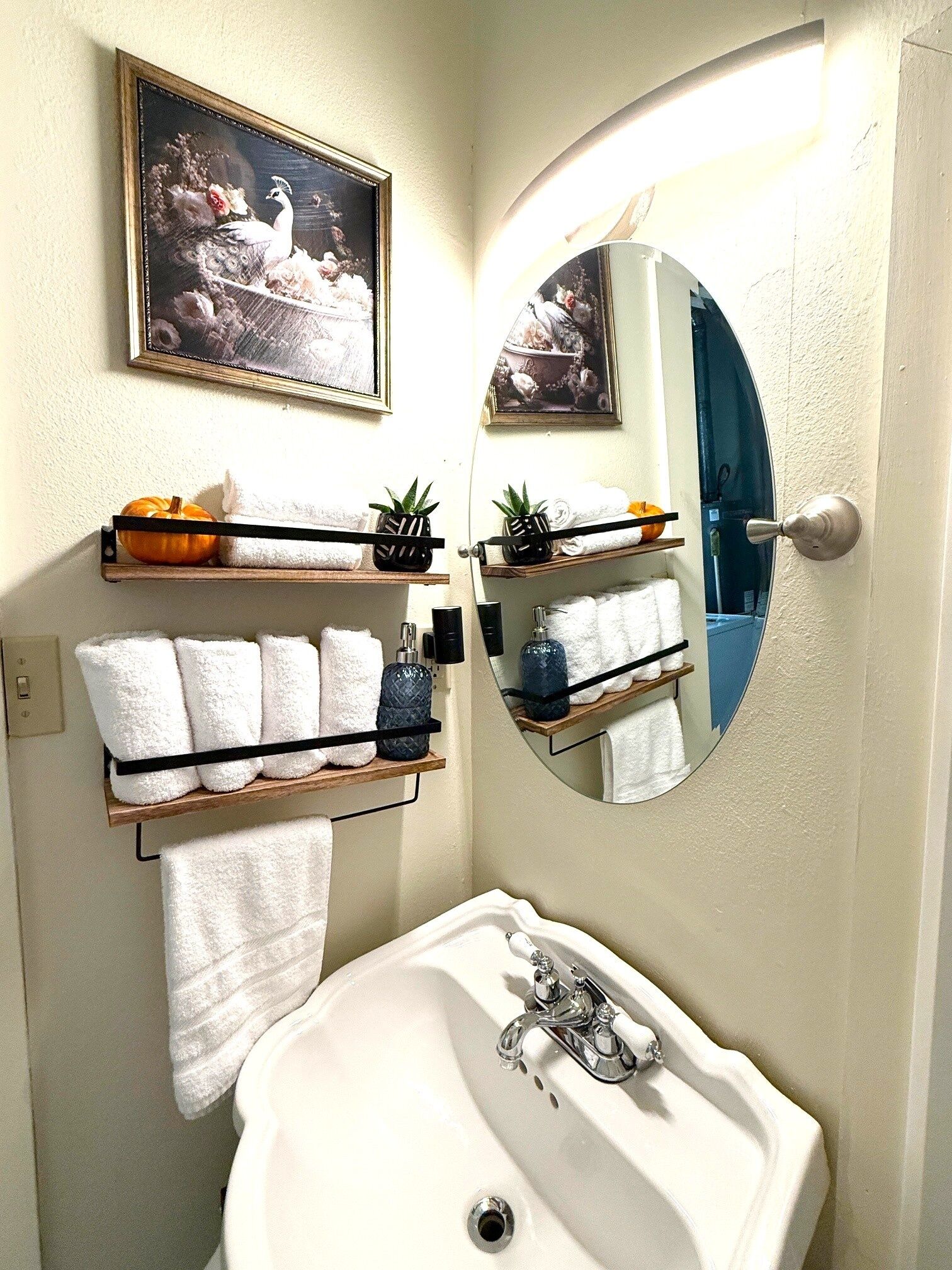 مجففات شعر، مناشف، صابون، شامبو