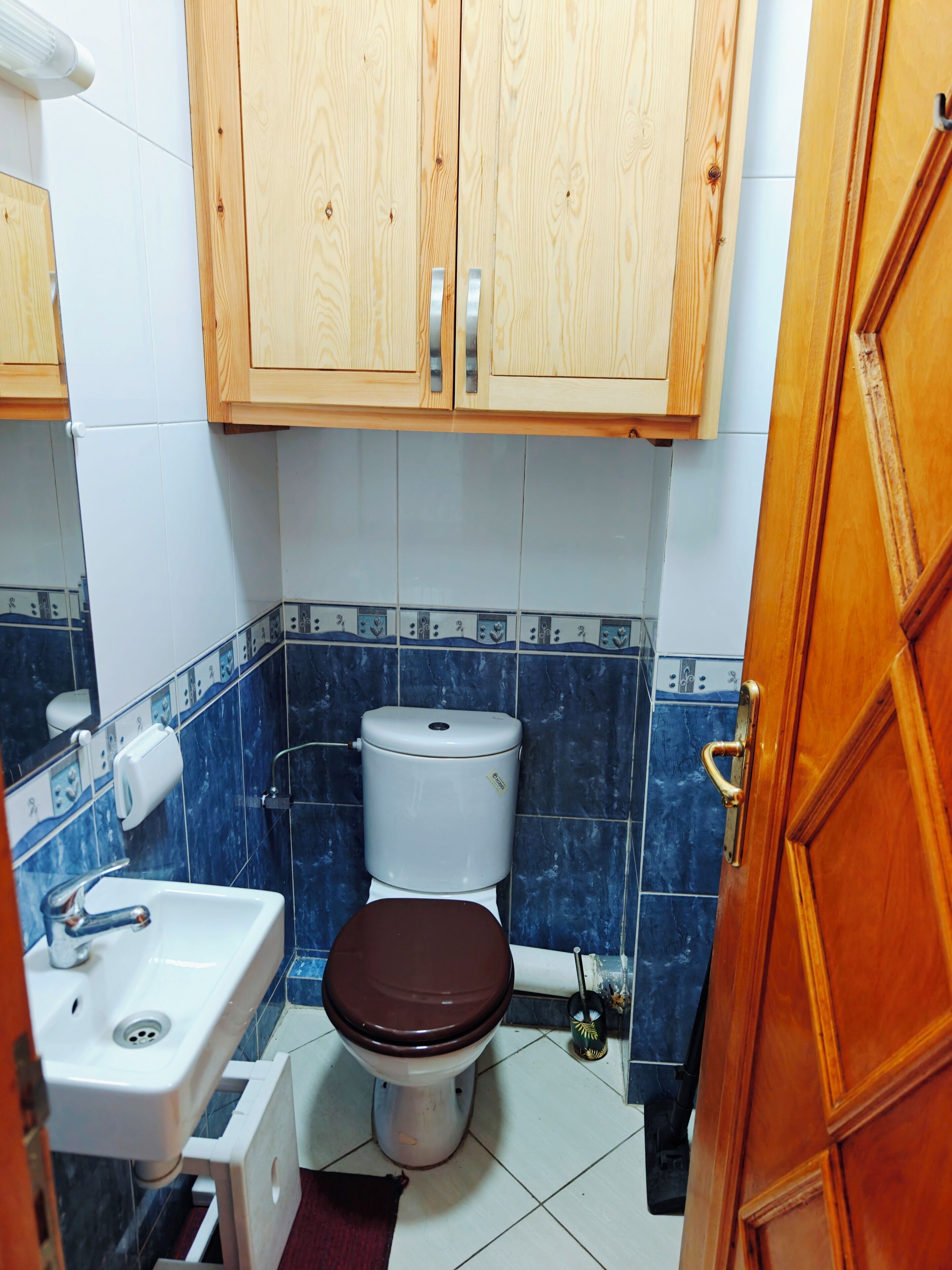 Serviettes fournies, savon, papier toilette