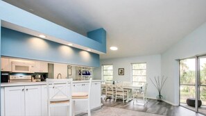 Micro-ondes, four, plaque de cuisson, lave-vaisselle