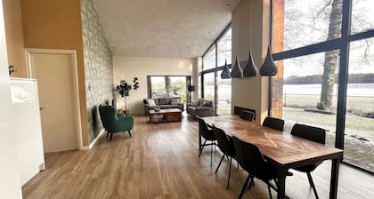 Luxury recreation house in the middle of a wooded area (31f)