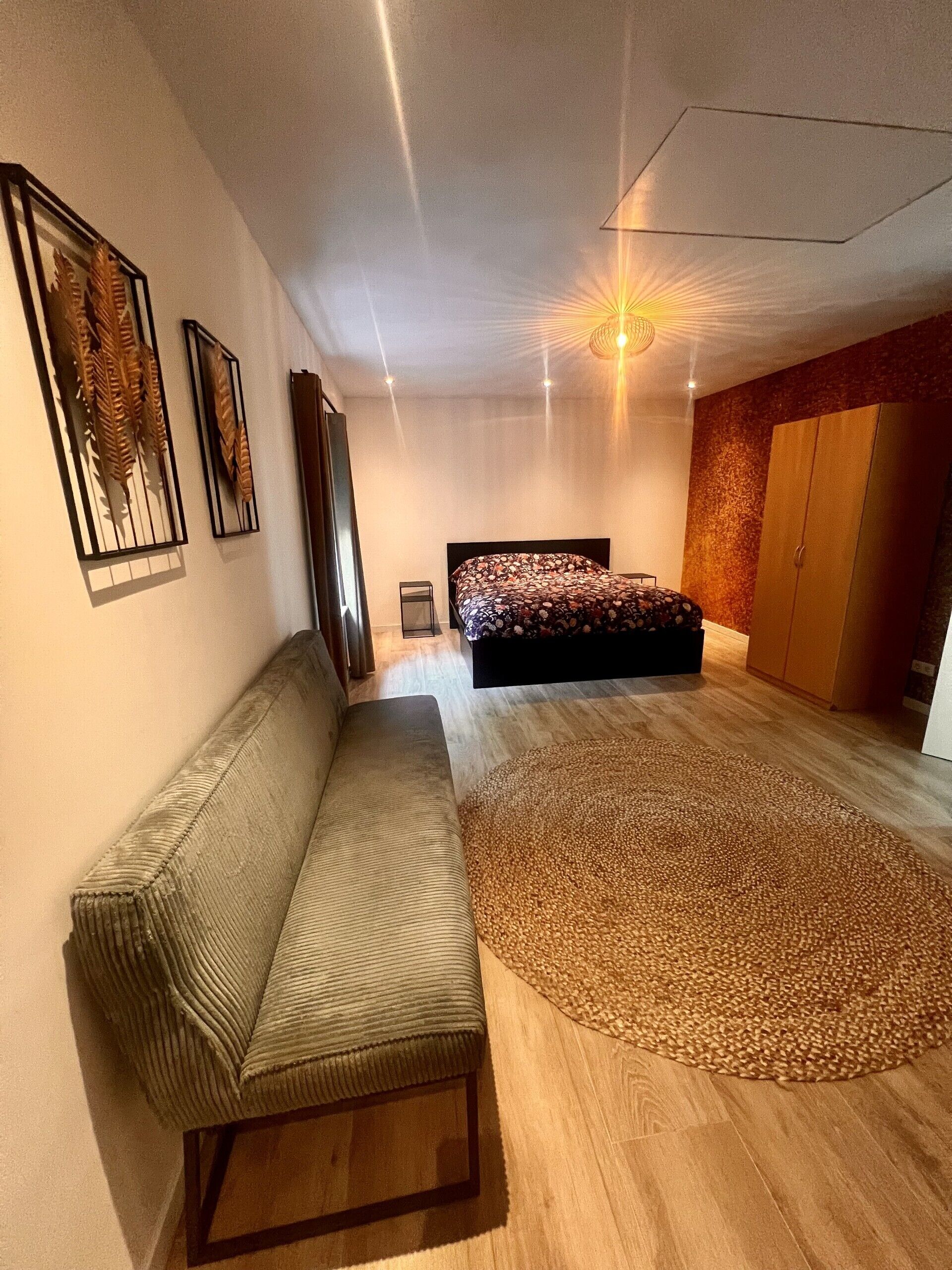 2 dormitoris, planxa i posts de planxar, wifi i roba de llit 