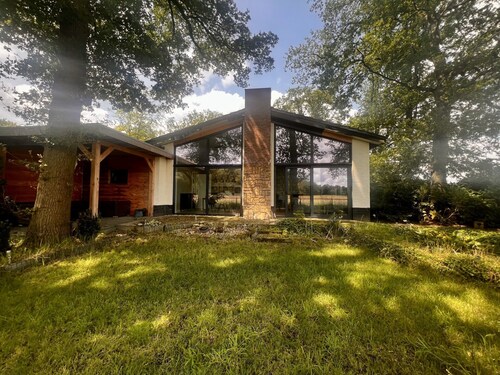 Luxury recreation house in the middle of a wooded area (31f)