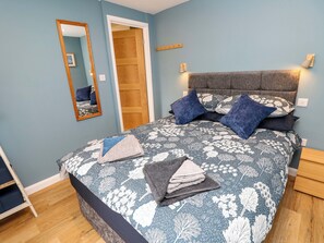 2 bedrooms, individually decorated, individually furnished, free WiFi - Downs View (Sandown)