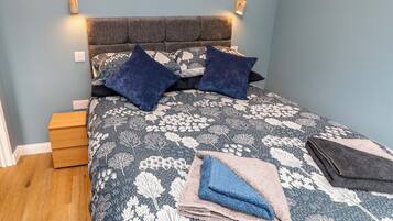 2 bedrooms, individually decorated, individually furnished, free WiFi