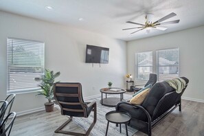 House (5 Bedrooms) | Living area | 50-inch TV with digital channels