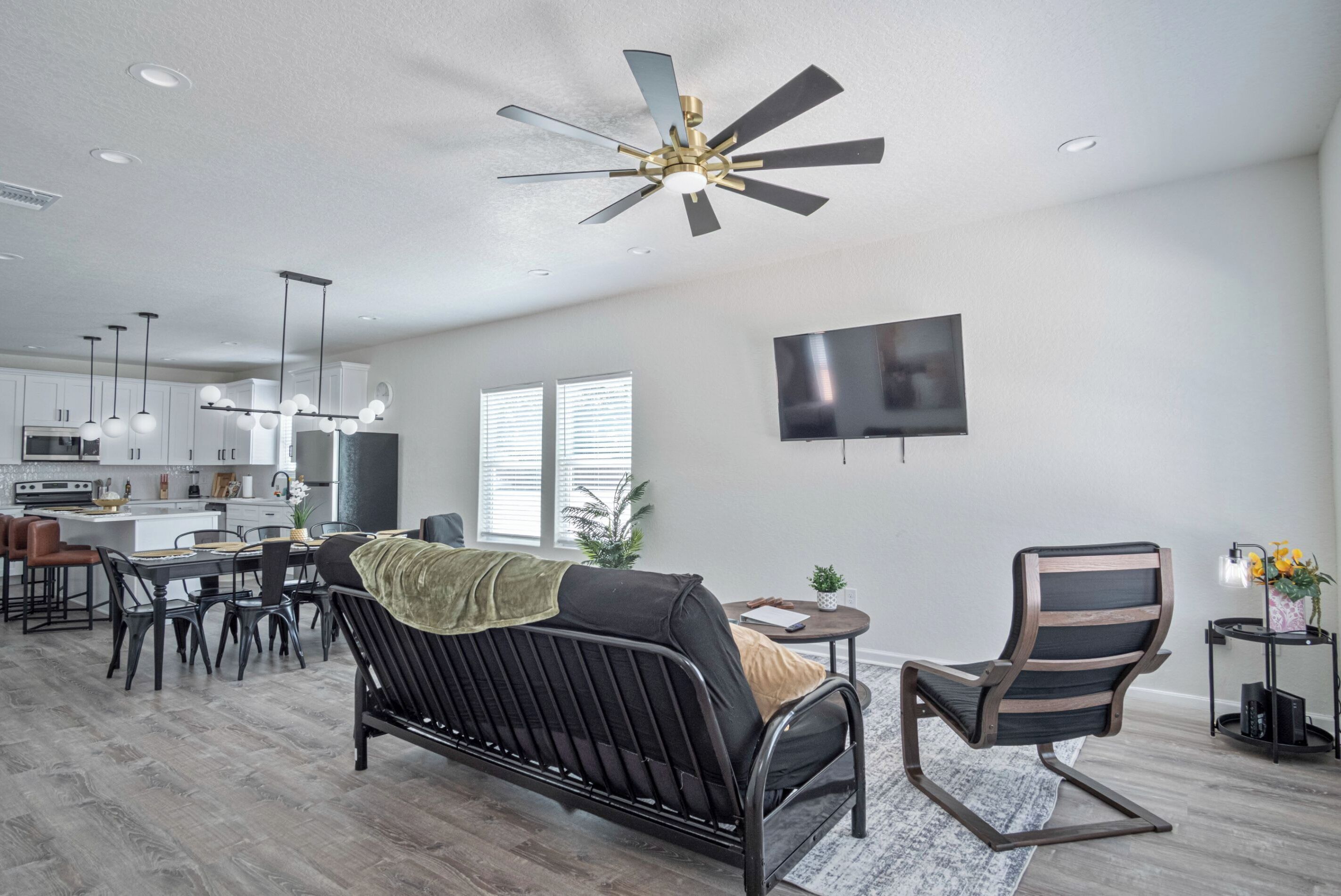 House (5 Bedrooms) | Living area