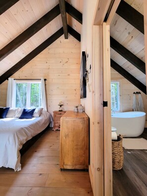 3 عدّة غرف نوم ومكتب وواي فاي وملاءات أسرّة