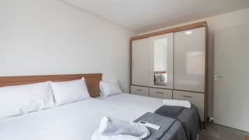 Apartamento básico | 2 quartos, Wi-Fi de cortesia